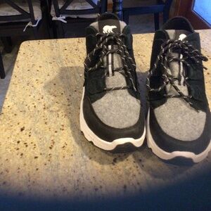 Sorel Kinetic  Boots 8.5